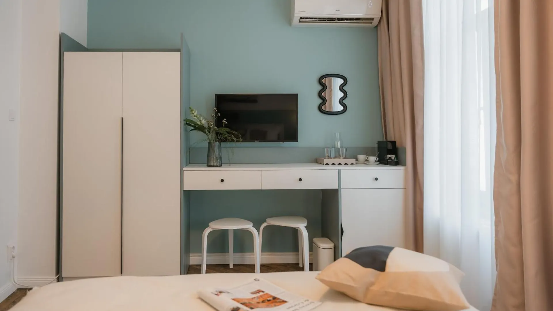 Black Habit Accomodation Bucharest Romania