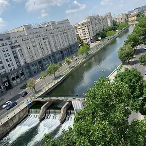 Апартаменты Old Town River View 123, Бухарест