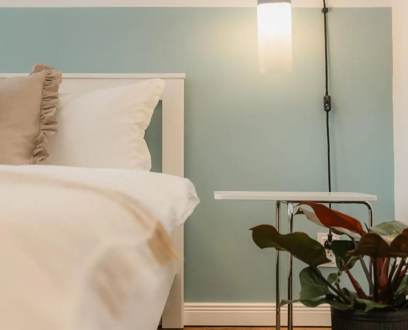 Bed & Breakfast Black Habit Accomodation Bucharest Romania
