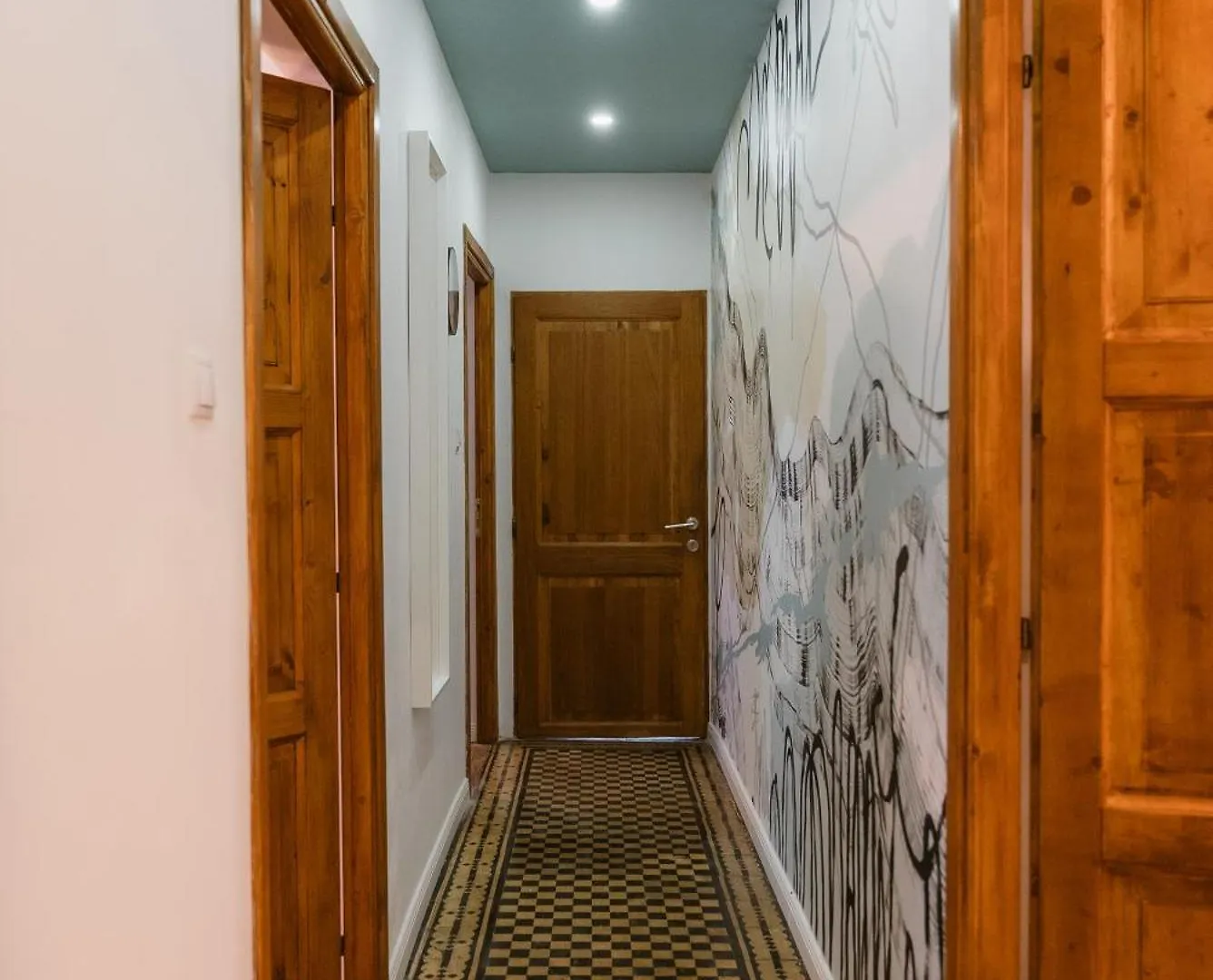 Bed & Breakfast Black Habit Accomodation Bucharest