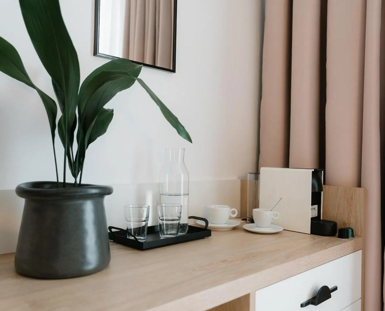 Bed & Breakfast Black Habit Accomodation Bucharest
